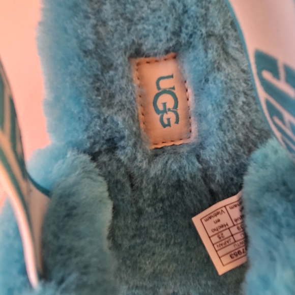 NWOT  Women Oh Yeah Slingback  Iconic fluffy Slipper Size 8 Aquatic Blue Color - Picture 5 of 8